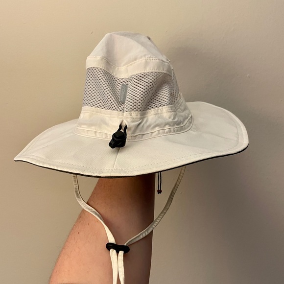 Columbia Sun Hat W/ Cord String - Picture 2 of 6